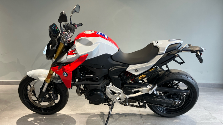 BMW F900 R A2